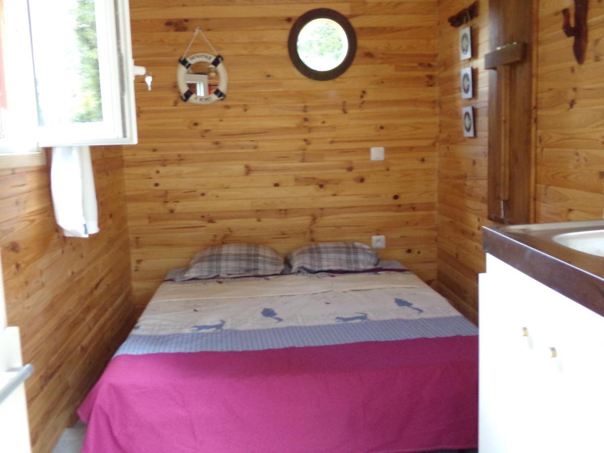 La Roulotte Chainoux Bains-sur-Oust Exterior foto
